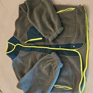 NWT Puma Sherpa fleece jacket with woven pocket size medium